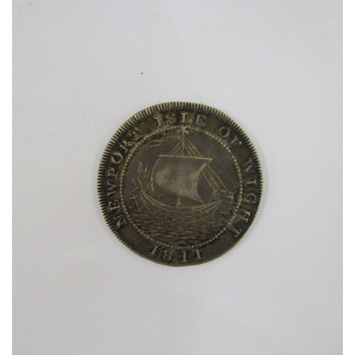 222 - Shilling 1811, Newport Isle of Wight ancient ship sailing, anchor doesn't touch waves, Davis 22, nic... 