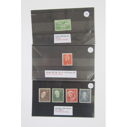 352 - World Stamps: Definitives, commemoratives, officials, postage due, parcel post, express delivery, oc... 