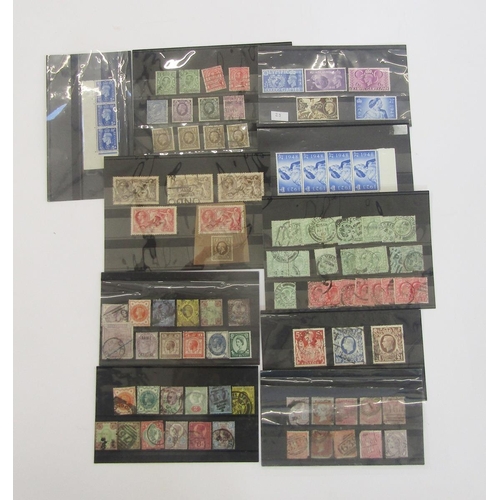 380 - GB Stamps: Small white carton of QV-QEII mint and used definitives, commemoratives, officials, regio... 