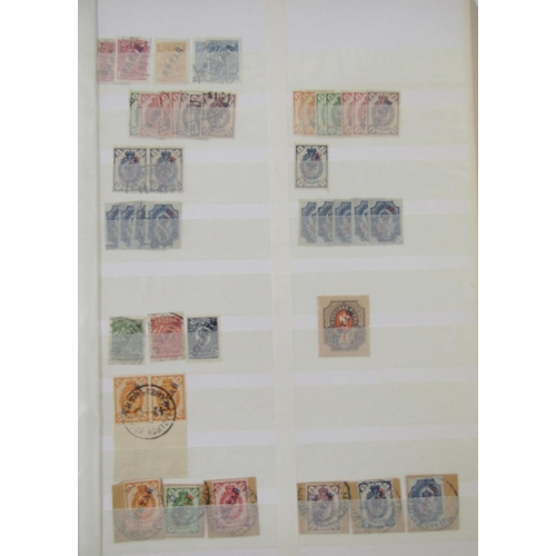 417 - Stamps of Russia and bordering countries: Accumulation of mostly mint and used definitives/commemora... 