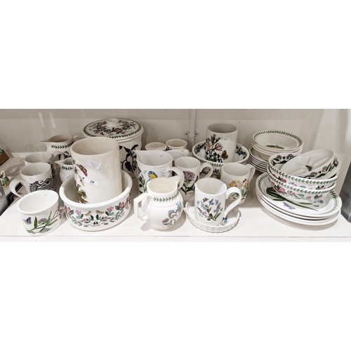 29 - Collection of Portmeirion 'Botanic Garden' pattern wares including jugs in sizes, bowls, dishes, pla... 