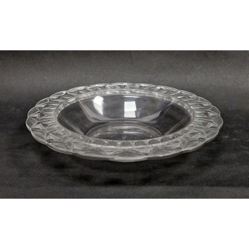 95 - A Lalique Chevreuse pattern bowl, with etched Lalique France marks, the rim moulded with serrated le... 