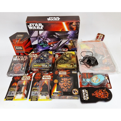 542 - Quantity of Star Wars related toys and collectables to include The Force Awakens B3920 First Order S... 