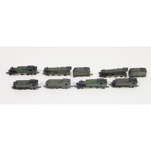 587 - Seven Graham Farish by Bachmann N gauge locomotives all loose to include three green G.W.R locomotiv... 