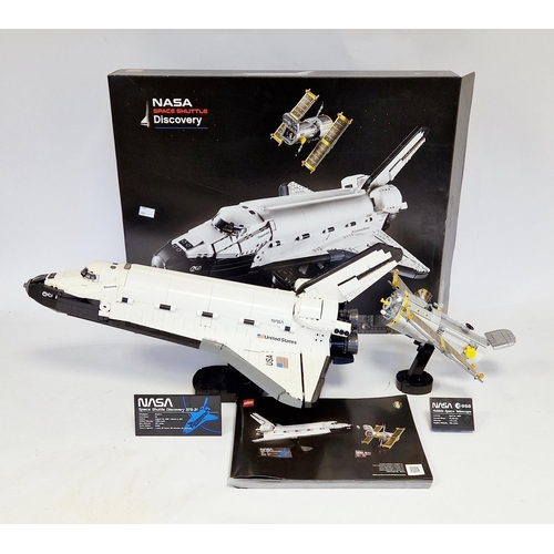739 - Lego No.10283 Nasa Space Shuttle Discovery Set model constructed Lego set with box and instructions