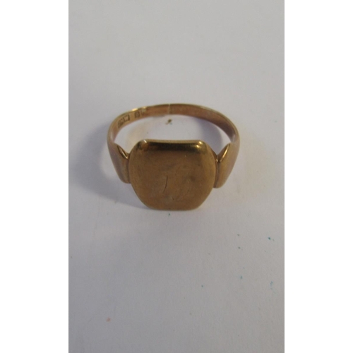 374 - 9ct gold signet ring (damaged), 3 grams approx, gent's 9ct gold and onyx signet ring, set small whit... 