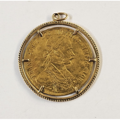 507 - Austrian for Ducat gold coin, 1915, in gold-coloured ropetwist coin mount, unmarked, total weight 19... 