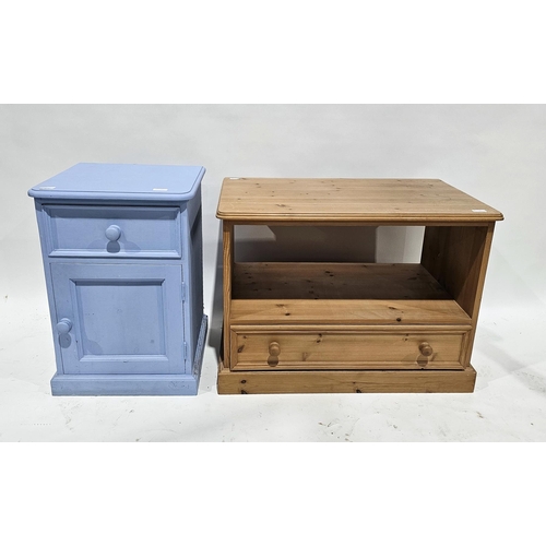 1133 - Blue painted pine pot cupboard with single drawer over single cupboard door, 60cm high x 41cm wide x... 