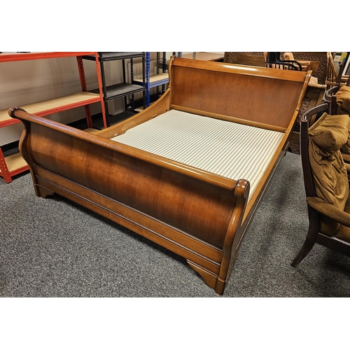 1159 - Contemporary kingsize sleigh bed with stained wooden veneer frame