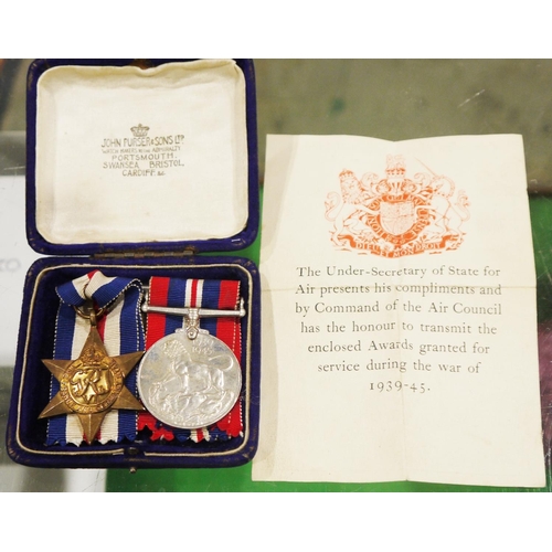 276 - World War I 1914-1918 medal awarded to Pte A.E Cooksey, Glouc R 11571 together with World War II def... 