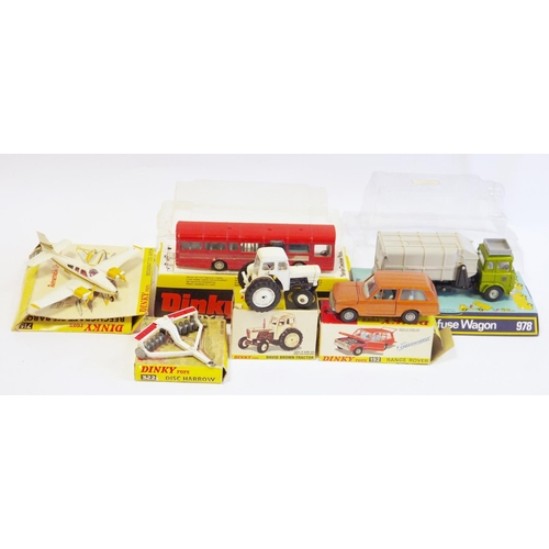 Dinky Toys - 1:43 - No. 283 B.O.A.C. Bus Coach 1956 - Made