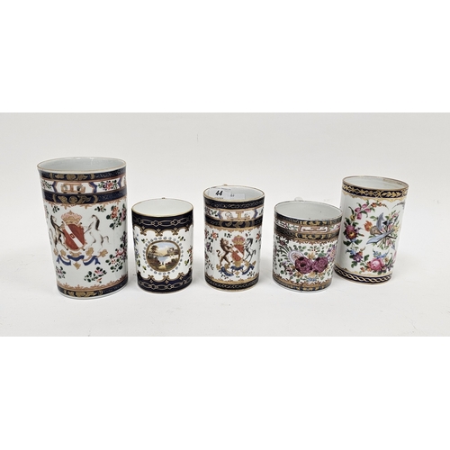 44 - Group of five Samson-style porcelain tankards in sizes, circa 1900, two printed and painted with arm... 