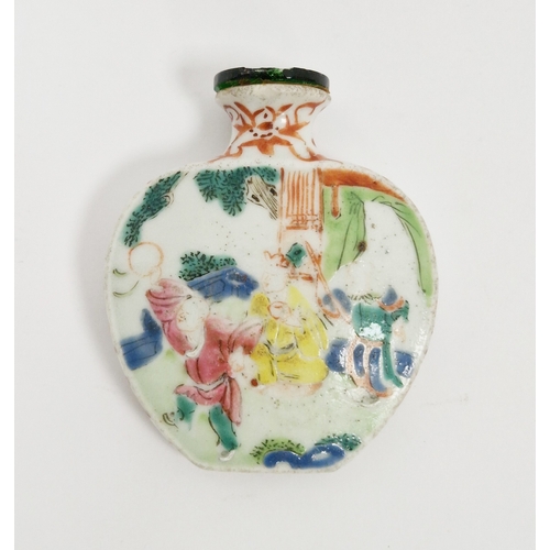 134 - Chinese porcelain famille rose flattened snuff bottle and a stopper, 19th century, one side decorate... 