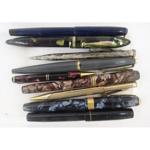 103 - Various fountain pens to include Sheaffer, Conway Stuart, Parker and Unique Junior, some with 14ct g... 