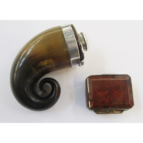 113 - 19th century horn snuff mull with unmarked white metal mounts, hinge and knob to lid, 8cm long, and ... 