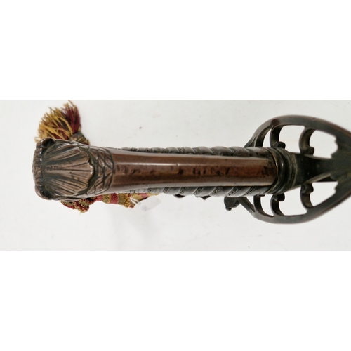 164 - British 1803 pattern infantry flank officer's sword by Osborn & Gunby, etched foliate decoration thr... 