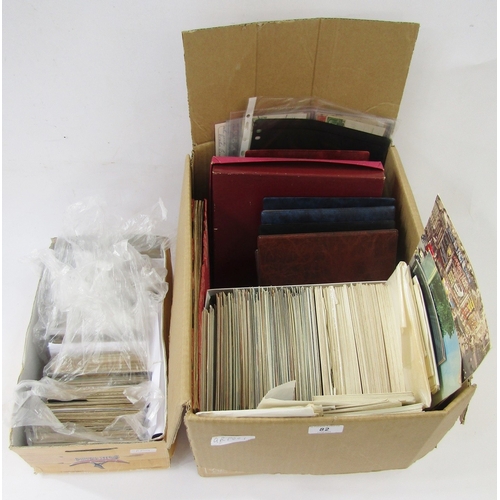82 - Quantity of postcards including PHQ cards 1980 and later, in albums, topographical scenes of London,... 