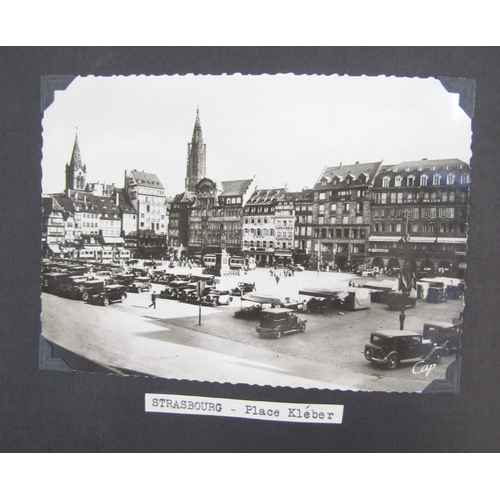 88 - Quantity of early 20th century and later postcards, mostly topographical interest, most in albums, i... 