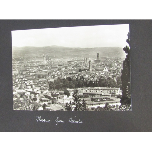 88 - Quantity of early 20th century and later postcards, mostly topographical interest, most in albums, i... 