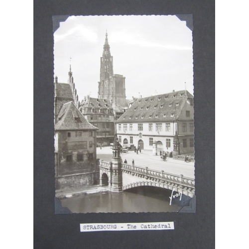 88 - Quantity of early 20th century and later postcards, mostly topographical interest, most in albums, i... 