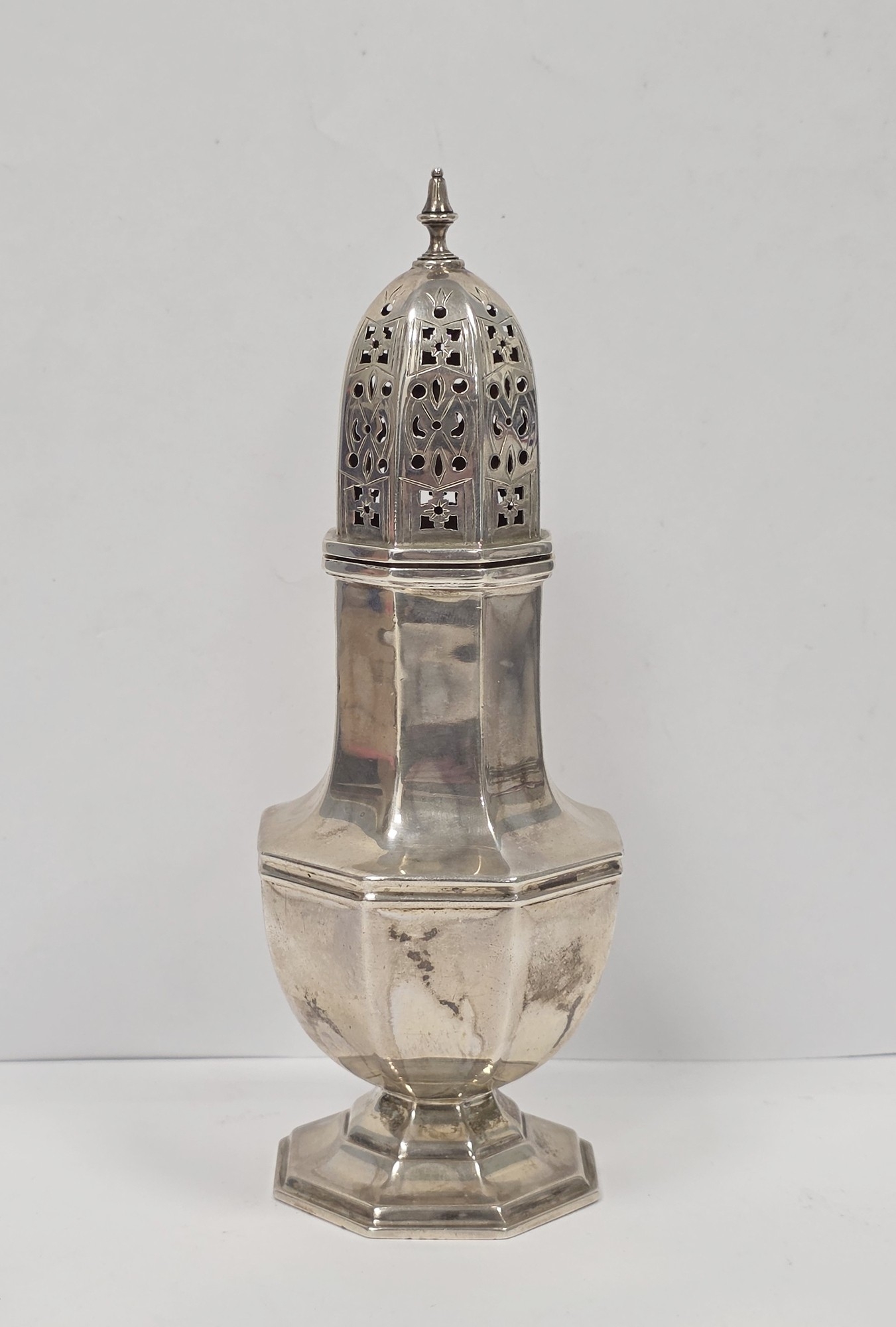 George V silver sugar shaker, Sheffield 1932, Harrods of London, of ...