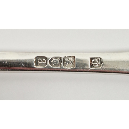 310 - Victorian silver gravy spoon, with rattail, London, 1896, approx. 3/58 ozt