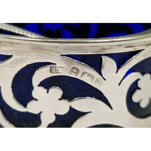 314 - Pair of George III silver circular salts by I S & A N, London 1766, of plain form with beaded border... 