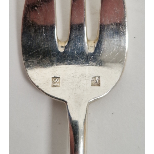 325 - Italian silver teaspoon, stamped 800 76/PD, 0.25 ozt, together with five French silver-plated desser... 