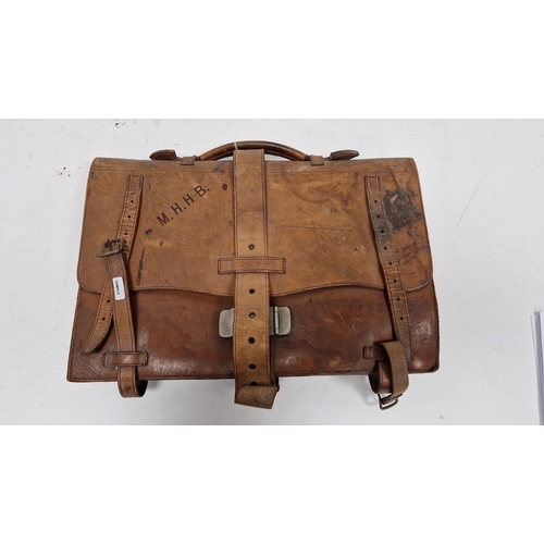 146 - Early to mid 20th century Lansdowne Luggage brown leather satchel, 41cm wide, Walter Jones brown lea... 
