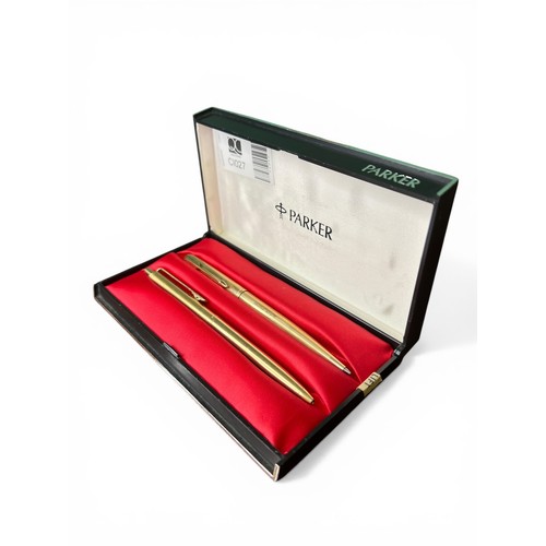 71 - Pair of Parker Ballpoint Pens - 10 cm x 17 cm