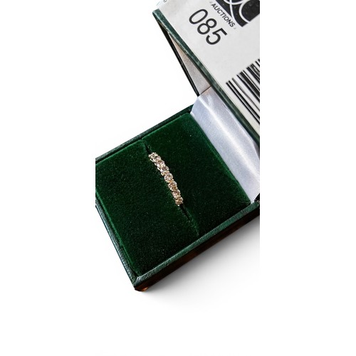 85 - 9ct Gold & 1ct Diamond Half Eternity Ring with Champagne Diamonds - Size S