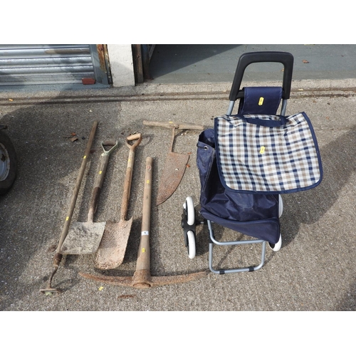 1 - Quantity of garden tools and a shopping trolley