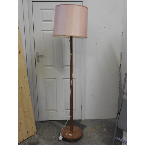 200 - Pine standard lamp