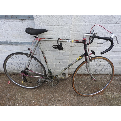 29 - Raleigh racing bike