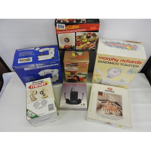 534 - Boxed kitchenalia