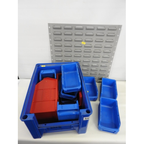 546 - Wall rack and storage bins