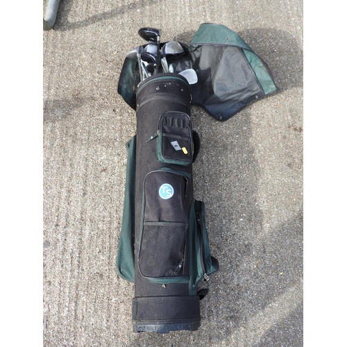 6 - Golf bag and clubs