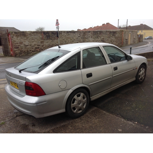 10A - Vauxhall Vectra 1.8 petrol MOT 19th March 2017 126,446 recorded miles V167 FFA