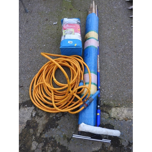 138 - Giant outdoor draughts set, windbreak, hose pipe etc