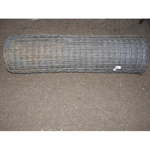 210 - Large roll of wire mesh fencing