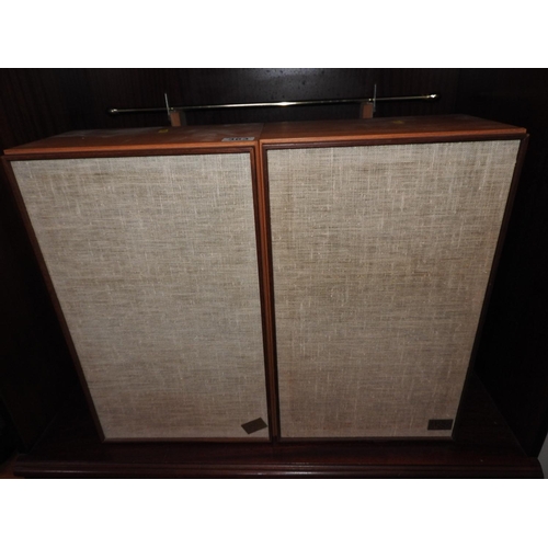 363 - Pair of Acoustic Research AR6 loudspeakers