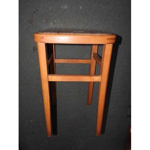 423 - Retro kitchen stool