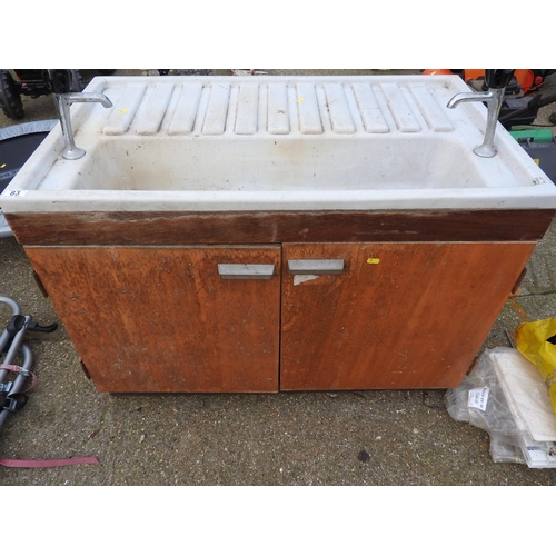 83 - School laboratory sink in cabinet