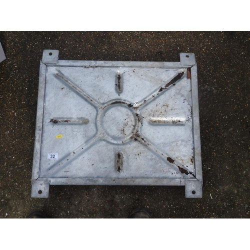 32 - Galvanised manhole cover