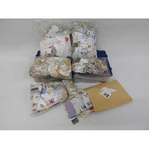 621 - Large quantity of loose stamps