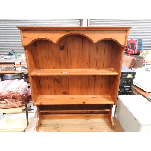 466 - Pine shelves - 35x 10x 41