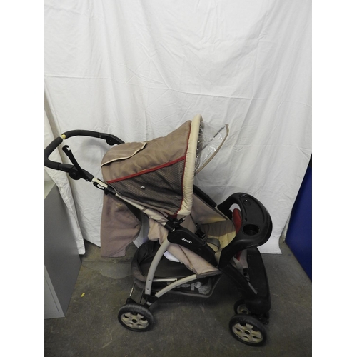 567 - Jeep pushchair