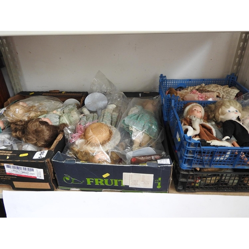 699 - Large quantity of collector's dolls