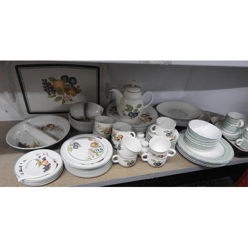 1414 - Quantity of china - part dinner service