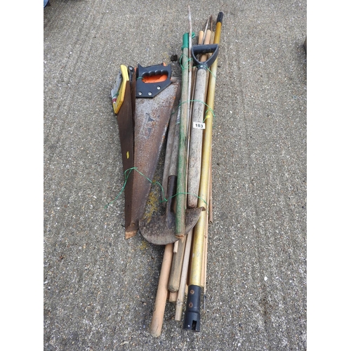 183 - Quantity of garden tools and hand saws